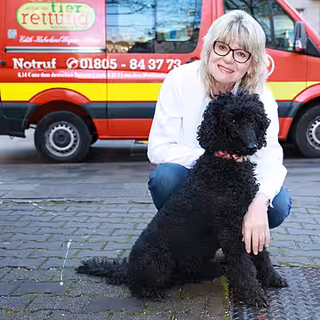 Dr. Evelyne Menges mit ihrem Hund Chiara Mia. Dr. Evelyne Menges mit ihrem Hund Chiara Mia.