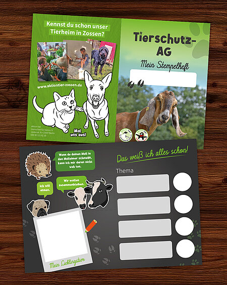 Ein Klappflyer mit Illustrationen und Feldern für Stempel