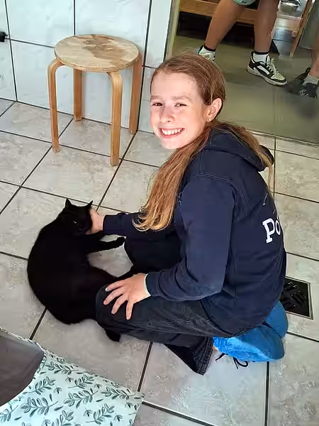 Auch die Katzen kamen bei dem Besuch nicht zu kurz. Auch die Katzen kamen bei dem Besuch nicht zu kurz.