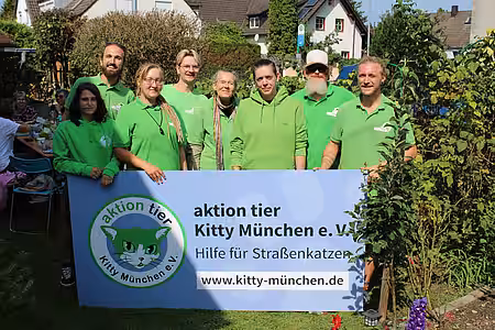 Aufklärungsteam München mir dem Projekt Schild