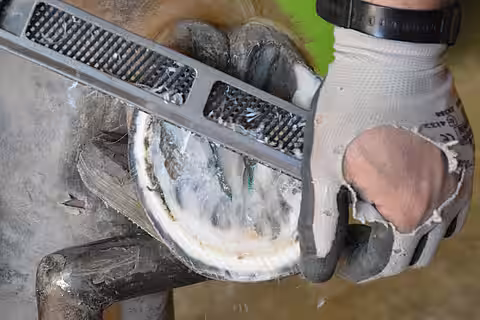 Tägliche Hufpflege sollte selbstverständlich sein