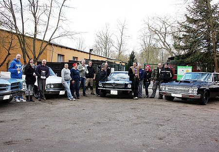 Arbeitseinsatz im Tierheim aktion tier Zossen mit ‚Mopars & Coffee Berlin‘ 