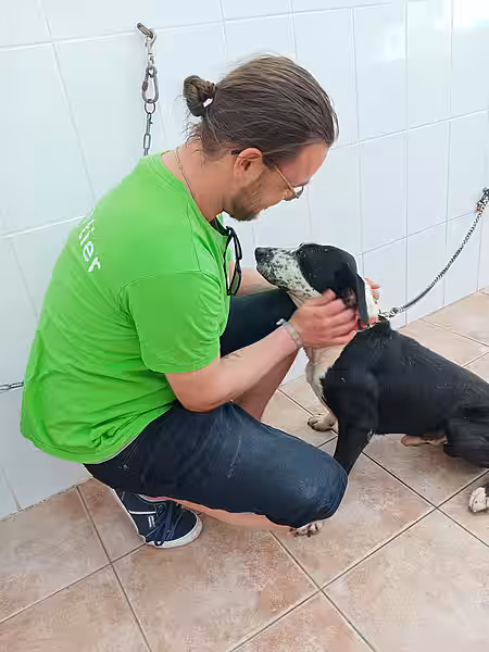 Jonas und „Fonsi“ im Männergespräch vor der Abreise.