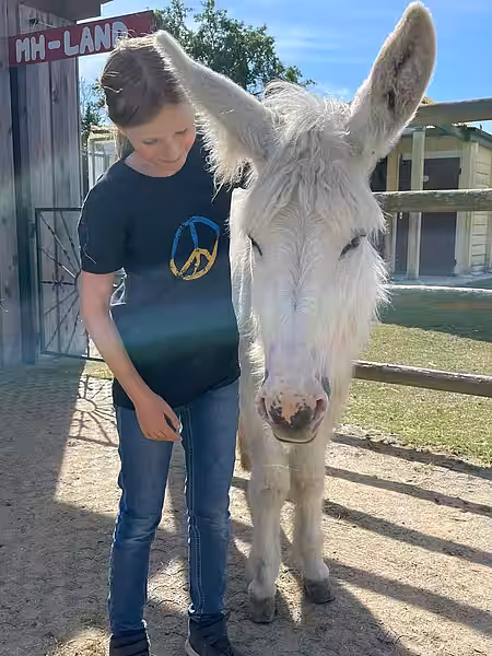 Man lernt auf dem Lottihof die lustigsten Tiere kennen. Man lernt auf dem Lottihof die lustigsten Tiere kennen.
