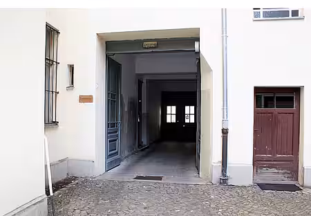 Hier fand Herr Mewes die trächtige Igeldame. Hier fand Herr Mewes die trächtige Igeldame.