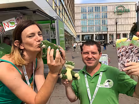 Kampagnenstart von "Froschschenkel - nein Danke!"