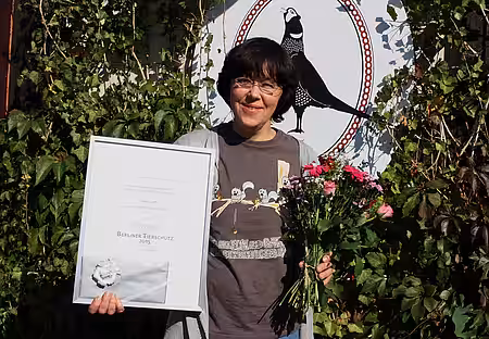 Tanya Lenn freut sich über die Würdigung ihres ehrenamtlichen Eichhörnchenschutzes. 