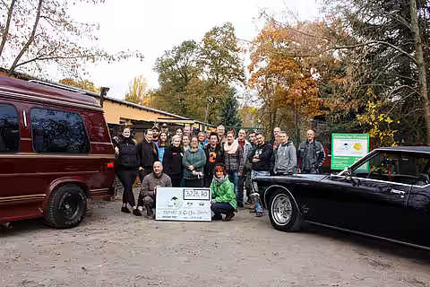 Scheckübergabe Mopars & Coffee Berlin Scheckübergabe Mopars & Coffee Berlin