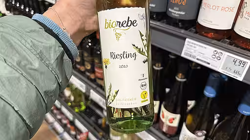 Ob Saft und Wein als vegan gekennzeichnet werden, ist rechtlich nicht vorgeschrieben. 
